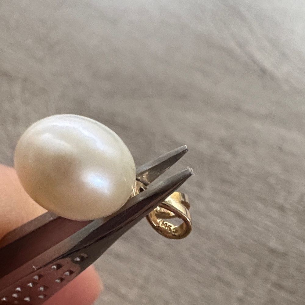 14K Gold Diamond and Pearl Pendant - Picture 5 of 5